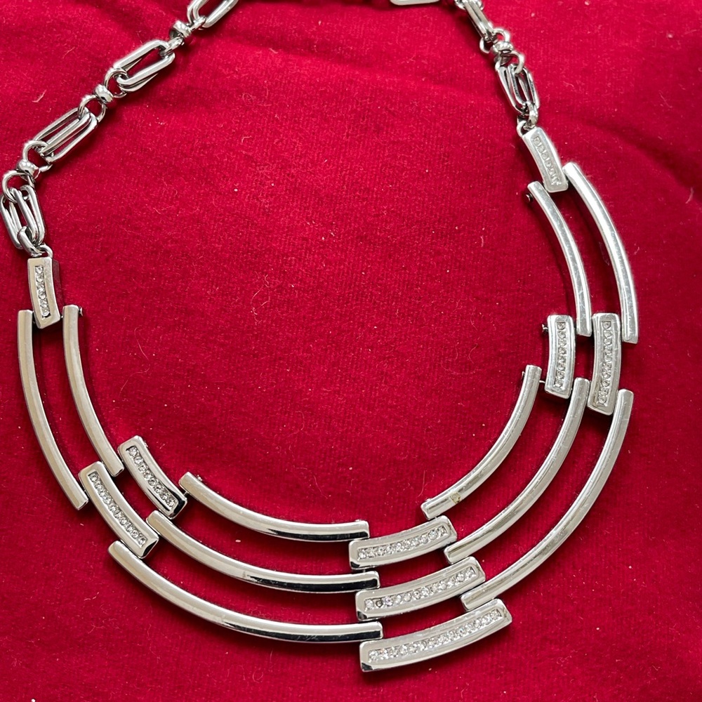 Elegant Silver Necklace